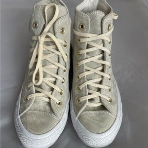 Converse high top. Cream with gold hint.
